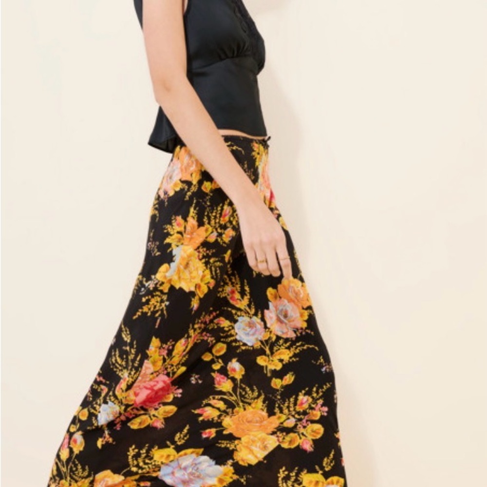 Floral Dorris Black Midi Skirt